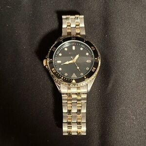 Vintage Men's Two-Tone Black Dial Watch